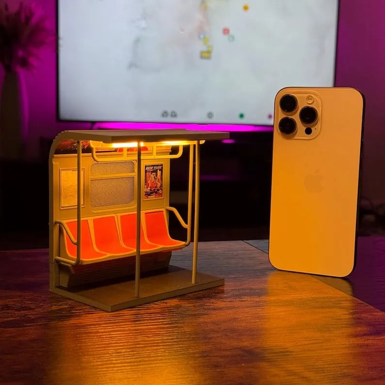 🚇NYC Subway Train Lamp – Includes 3 Interchangeable Posters🔥Clean (no pee smell🤣)