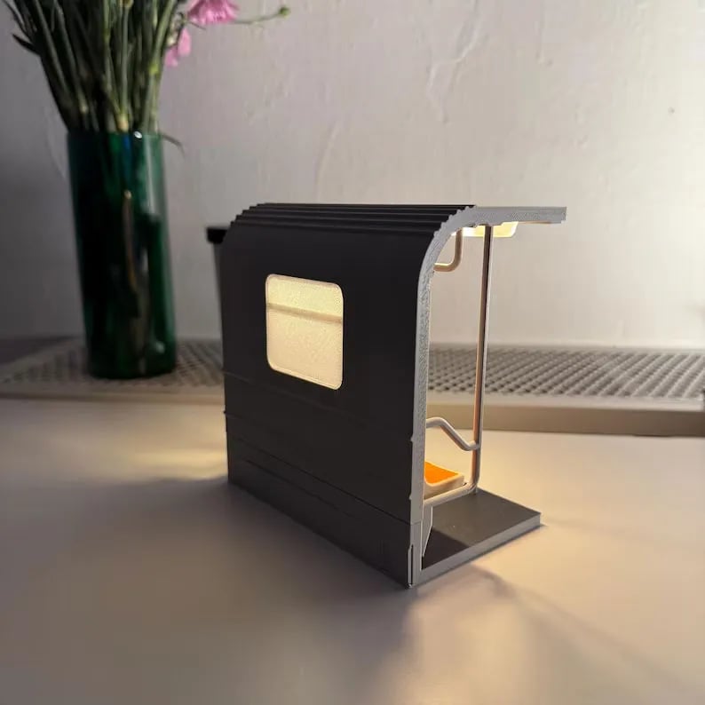 🚇NYC Subway Train Lamp – Includes 3 Interchangeable Posters🔥Clean (no pee smell🤣)